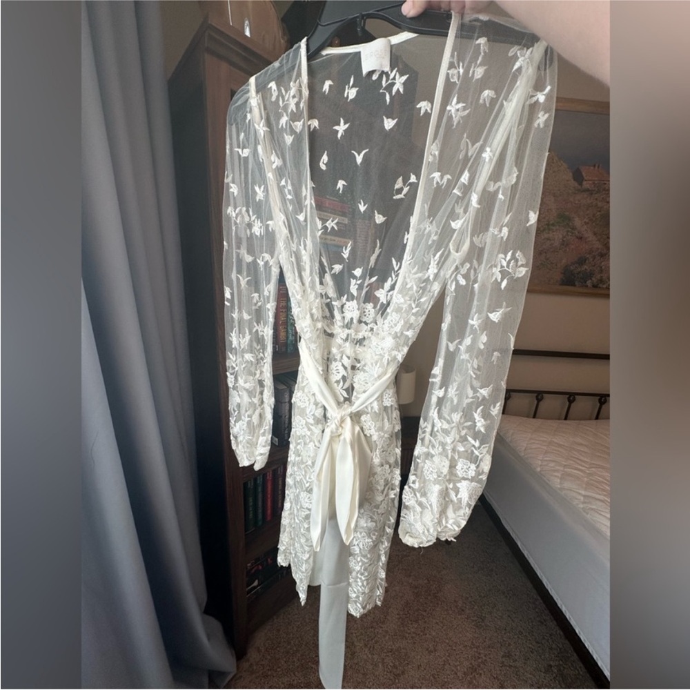 Le rose stories bridal maya lace robe